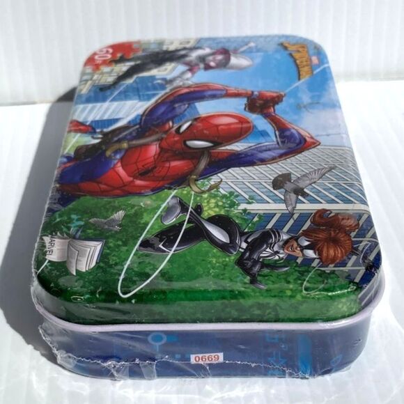 SPIDER-MAN Puzzle Collectible Tin Box NEW 60 Pieces - Picture 3 of 8